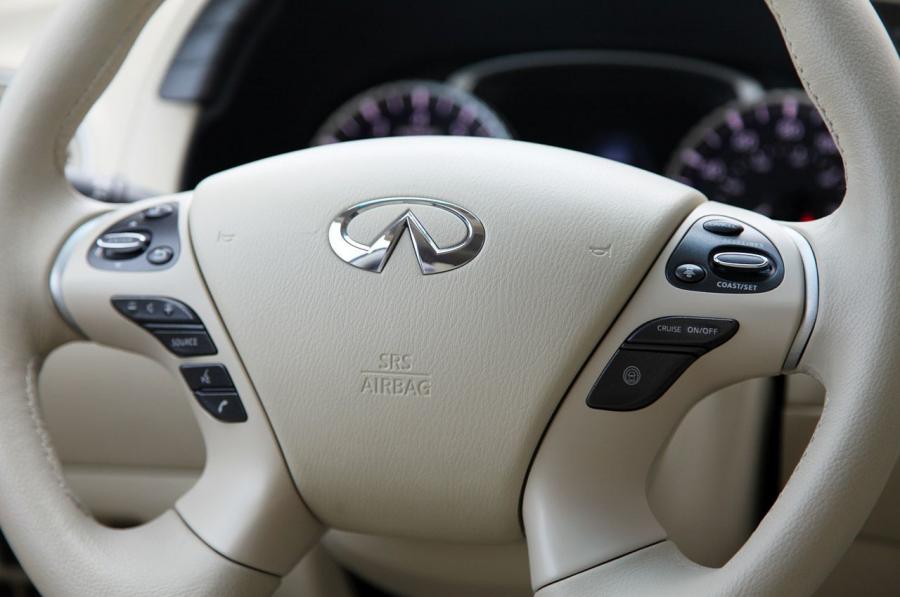  Infiniti JX35 2013 года  (фото 54 из 95)